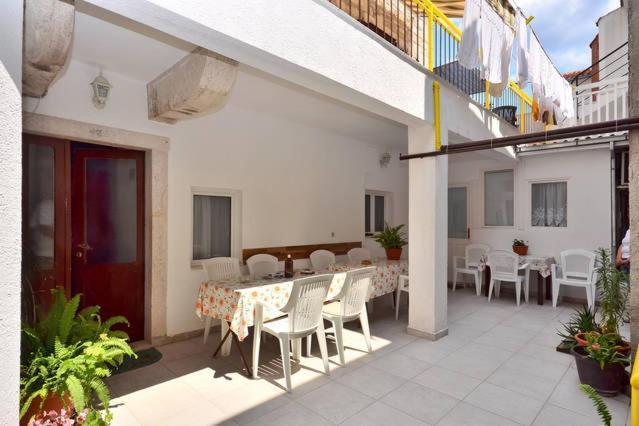 Omis Center Vila Exterior photo