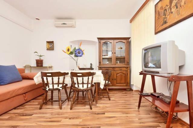 Omis Center Vila Exterior photo